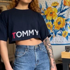 Tommy Hilfiger Women's Navy Crop Top